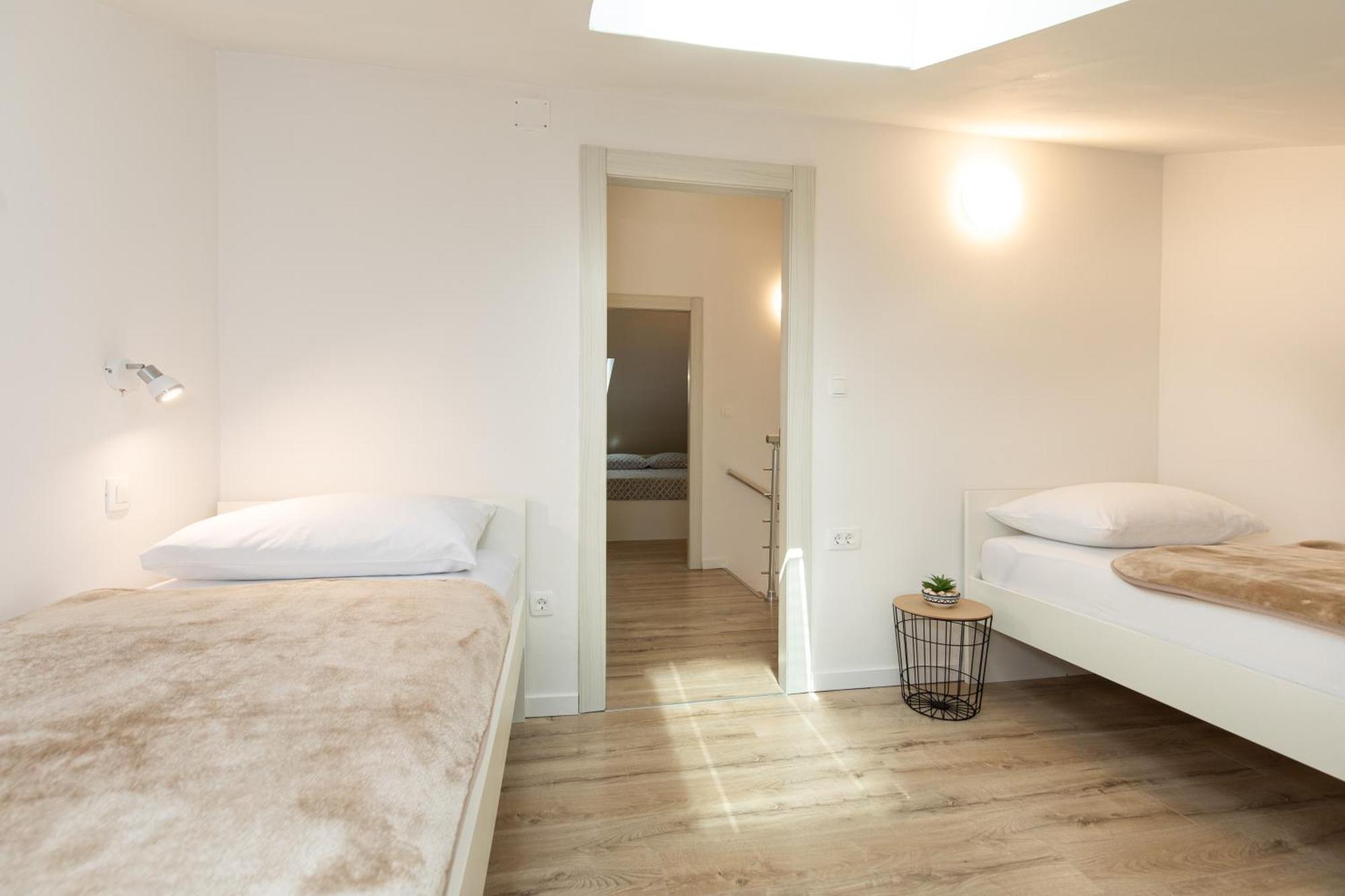Apartments Augustinovic باشْكا الغرفة الصورة